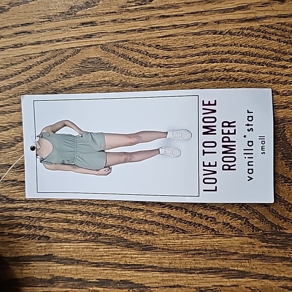 Vanilla Star Romper - Picture 4 of 4